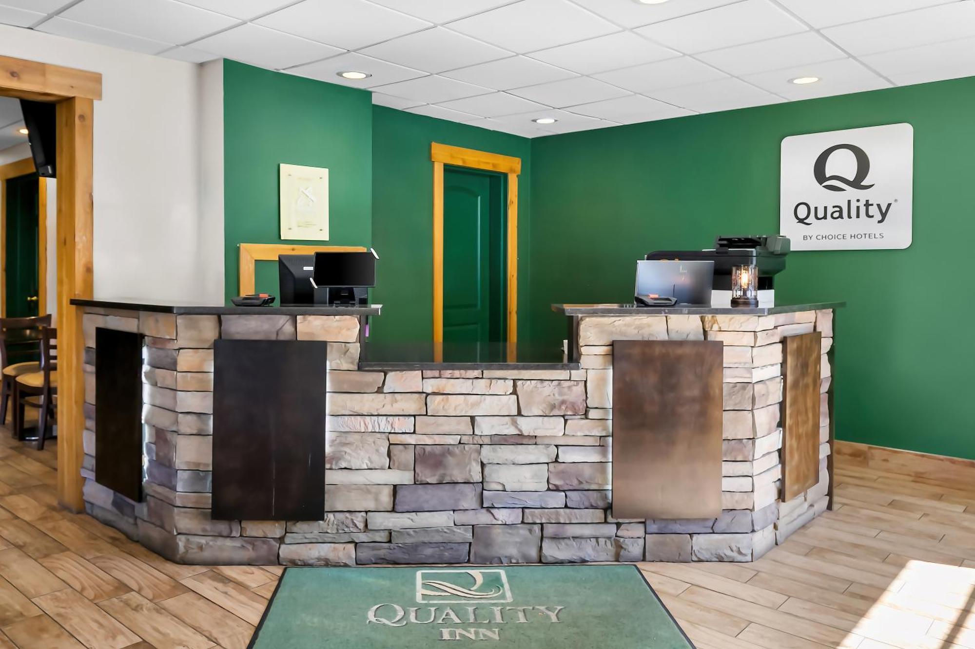 Quality Inn Downtown Helen Exteriör bild
